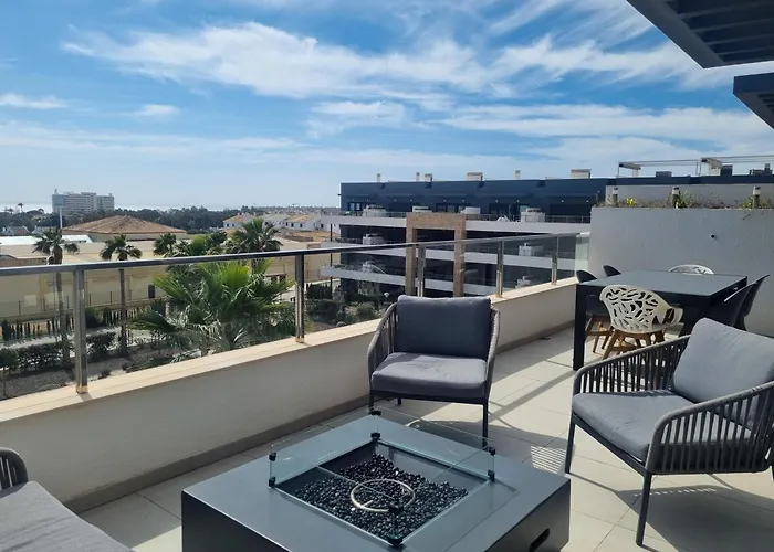 3-Bedroom Penthouse With Private Roof Terrace And Fantastic View