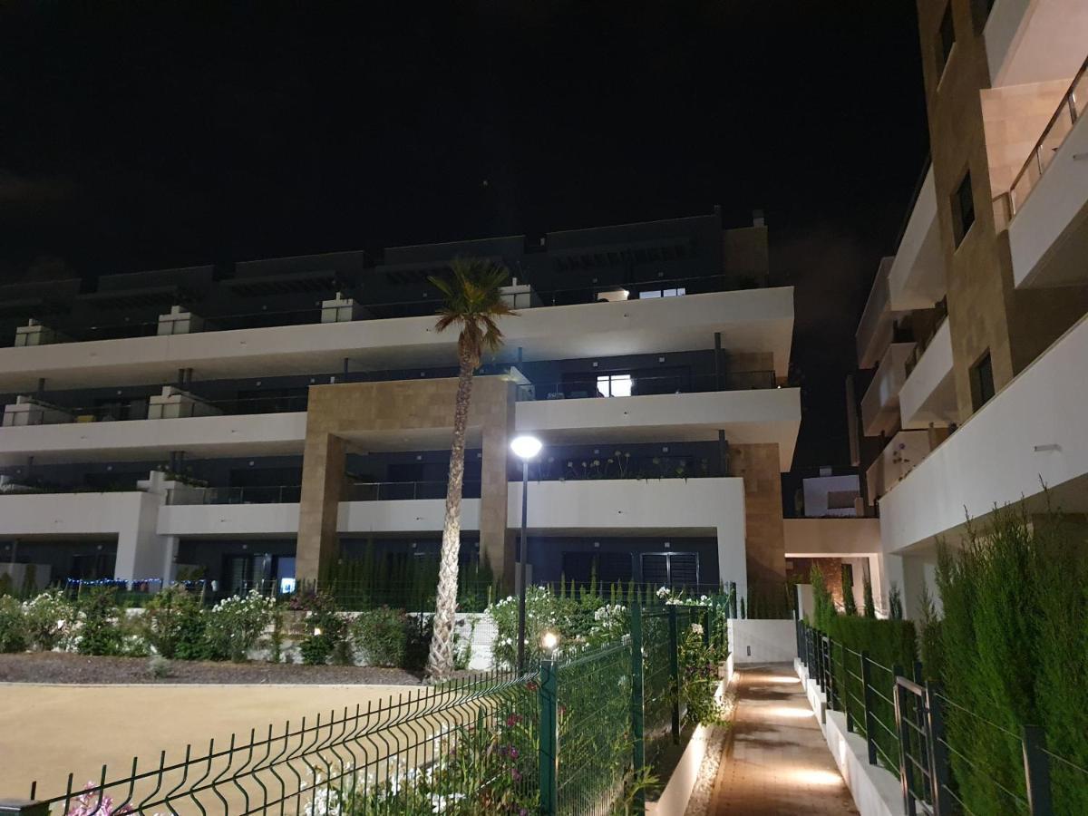 3-bedroom Penthouse With Private Roof Terrace And Fantastic View Apartment *